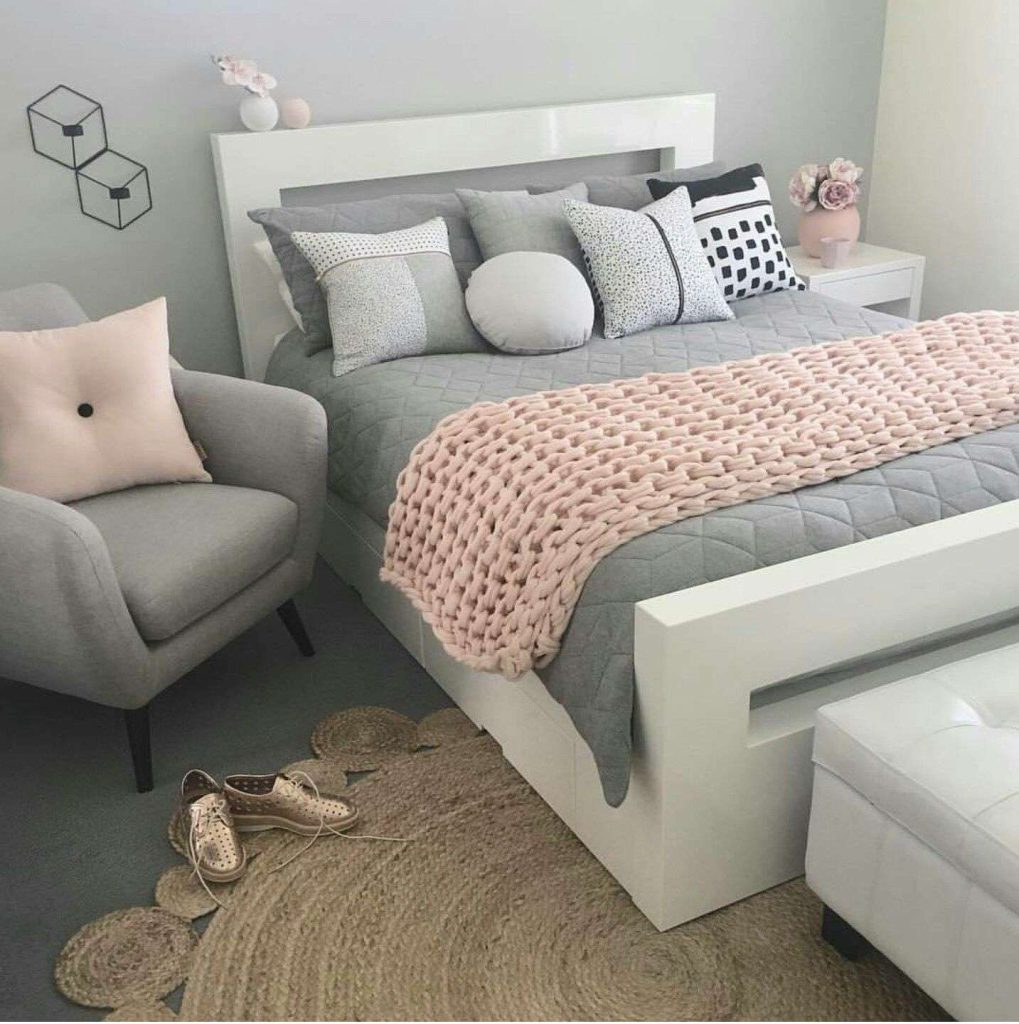 gray and light pink room ideas