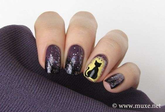 Glossy cat nail art