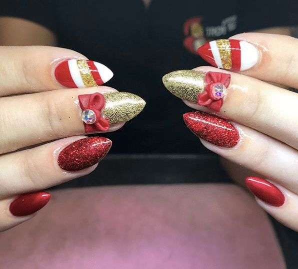 Nail Art Inspo Glitter Christmas Nail Art Red And Gold