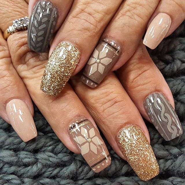 nail art inspo glitter christmas nail art knitted