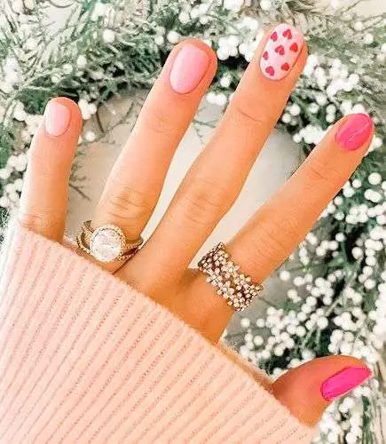 pink short valetines day nails