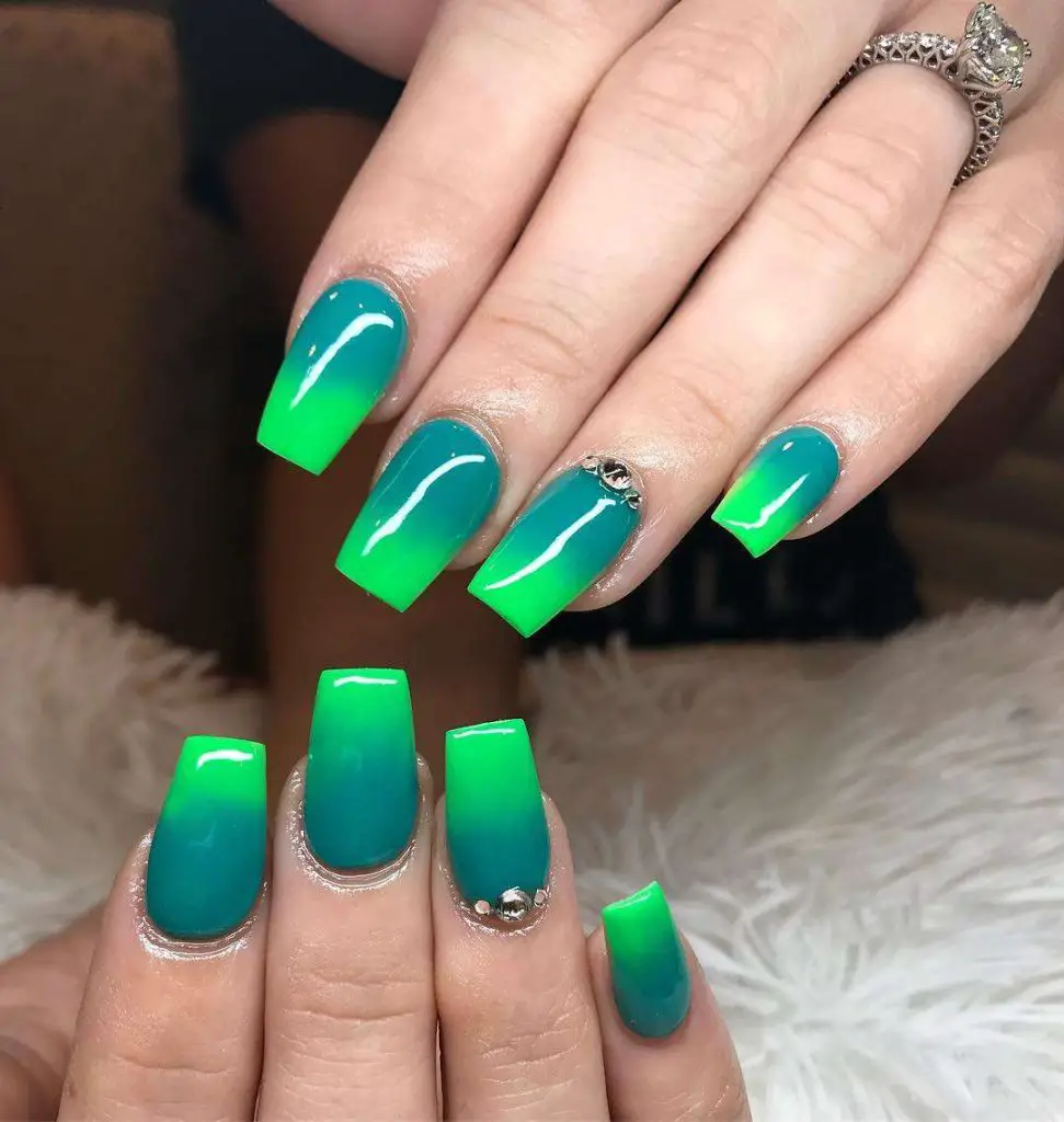 Short Blue And Green Ombre Nails