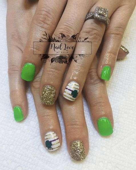 Glittery Green &Amp; Gold St Patrick'S Day Nail Designs