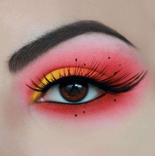 Slightly Spotty &Amp; Red-Toned Sunset Makeup Look