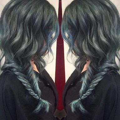 35 Gorgeous Denim Hair Color Looks To 'Dye' For (2023)