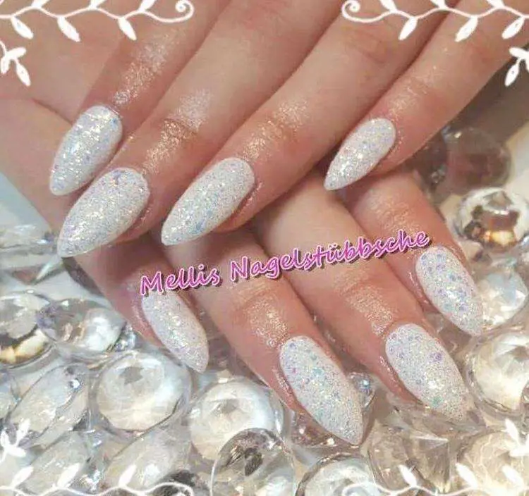 White Glitters Glazed Mountain Peak Nails