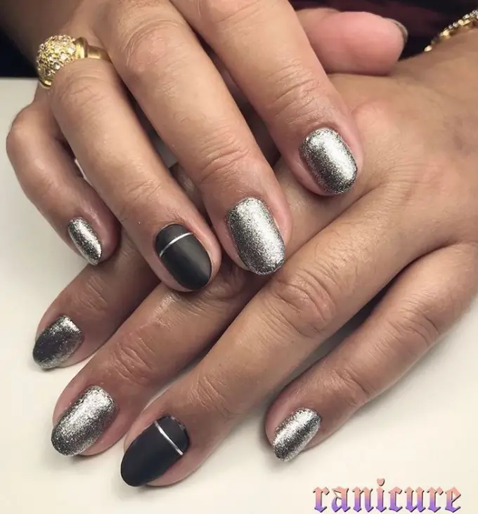 Sparkly Black And Silver Nails