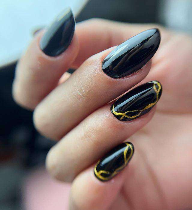 Simple Halloween Nails Black And Gold