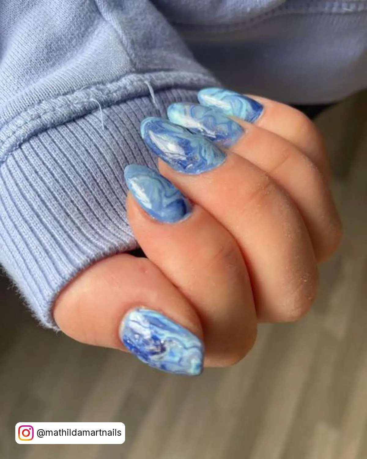 Marbled Icy Blue Winter Nails