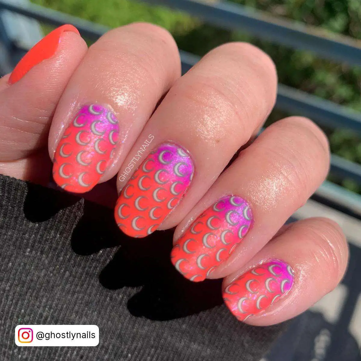 Neon Pink Ombre Nails