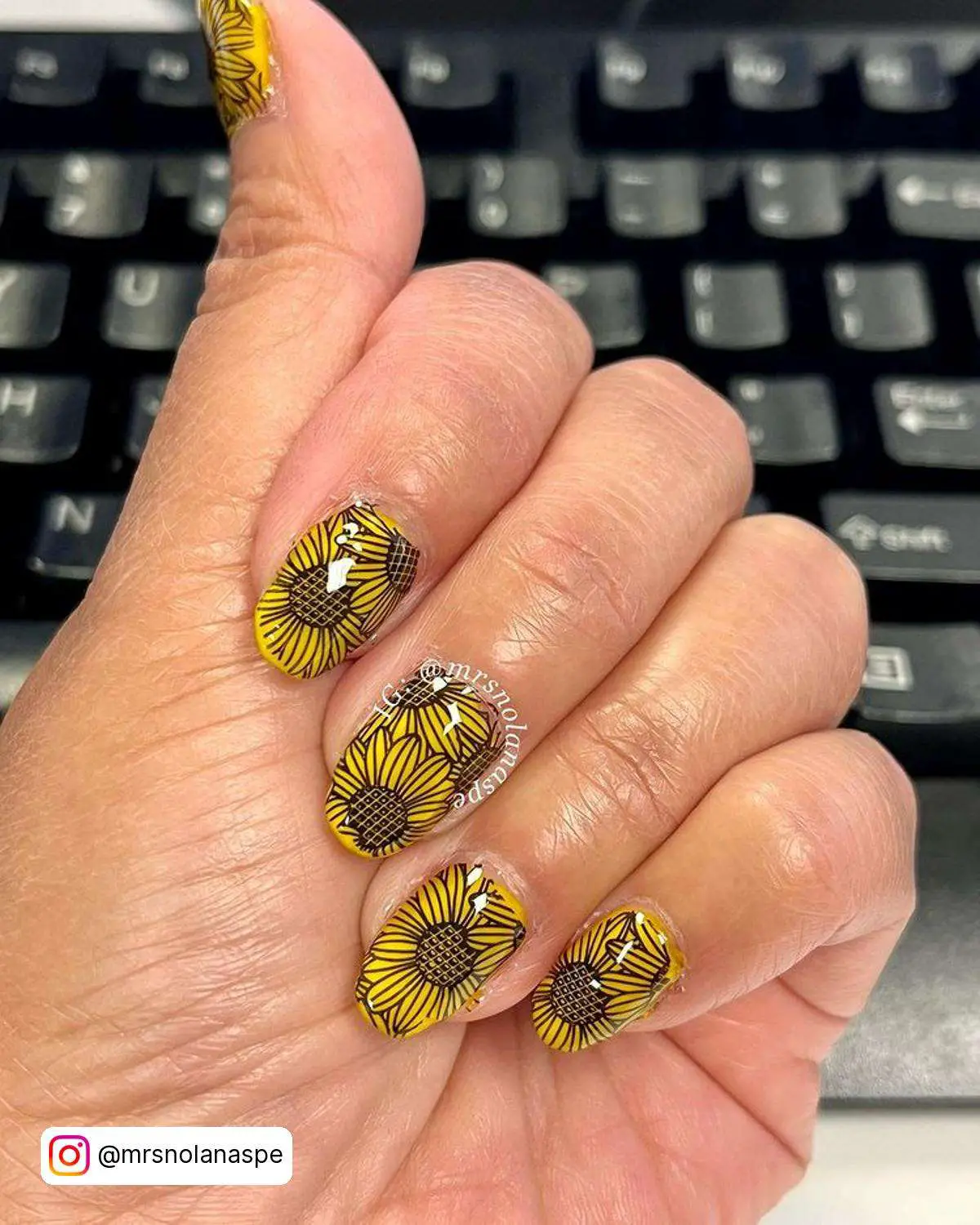 Sunflower Designs For Nails