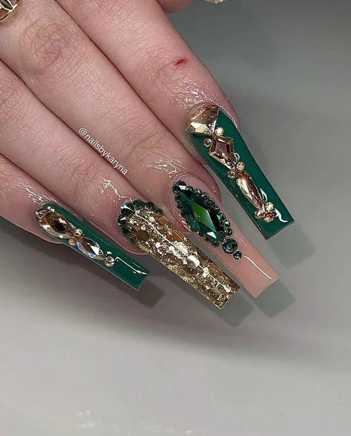 Green And Gold Glamorous Birthday Nails