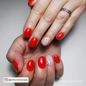 Short Natural Red And White Nail Design With Horizontal Leaf Design