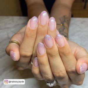 Spring Ombre Nails For A Minimalistic Look