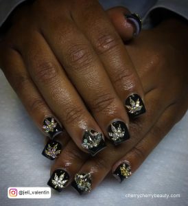 Acrylic Nail Shapes Short In Black Color With Leaves
