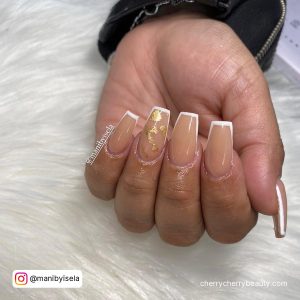 Acrylic Nails With White Outline For An Elegant Look