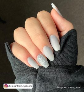 Gray And White Acrylic Nails For A Snowy Effect