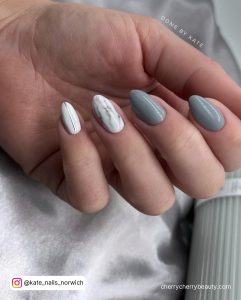 Gray And White Marble Nails For An Everyday Look