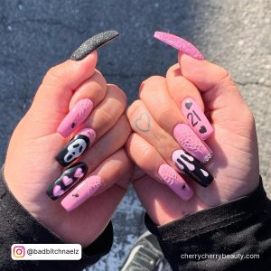 Long Square Tip Black And Barbie Pink Nails With Drip Effect, Hearts, Scream Design And 21 Written