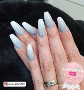 Ombre Nails Gray And White For A Snowy Effect