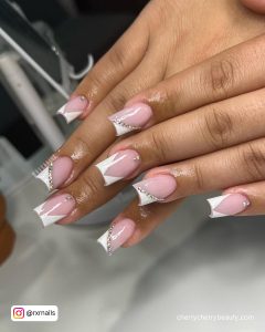 Pink And White Rhinestone Nails In Slanting Lines