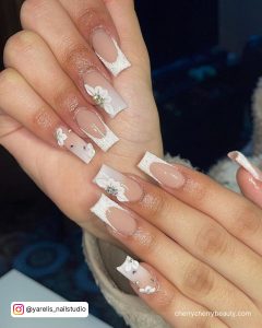 Rhinestone White Nails With Flowers