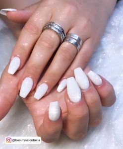 Simple Cute Summer Nails White On White Fur