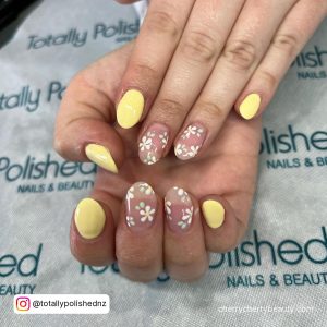 Yellow And White Flower Nails For Summers