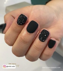Black Matte Nails With Glitter