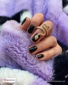 Black Short Nails Paired With Snake Ring