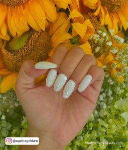 Classy Simple Short Acrylic Nails Close To Sunflowers