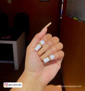 Gorgeous Acrylic Coffin Summer Nails With Room In Background