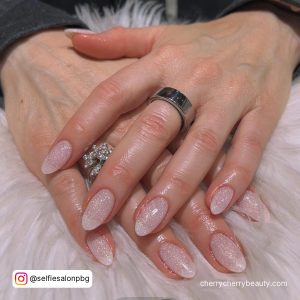 Natural-Looking Summer Glitter Acrylic Nails On White Fur