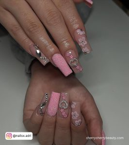 Pale Pink Nails With Glitter