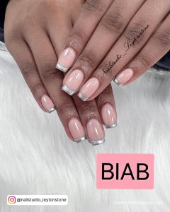 Short Acrylic Nail Designs For Summer With Silver Tip On White Fur