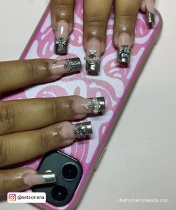 Silver Chrome Fake Nails With Embellishments