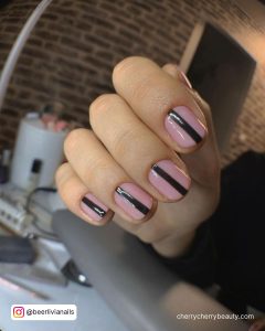 Thick Vertical Black Line On Nail
