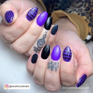 Black And Purple Nails Ideas With Check Pattern