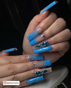 Blue Christmas Nails 2022