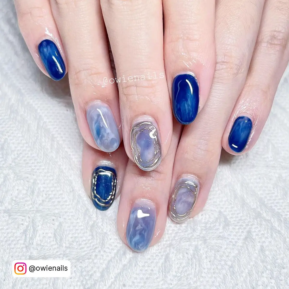 royal blue marble nails