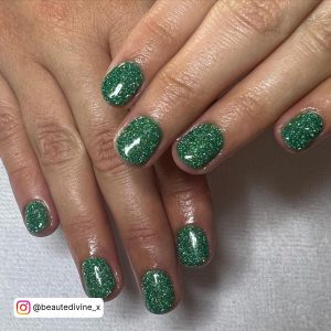 Christmas Green Nails