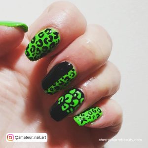 Halloween Nails Green And Black With Spots