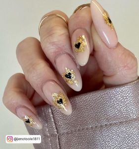Heart Nails Black With Gold Outline