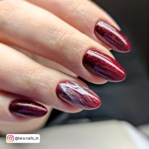 Nails Dark Red