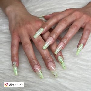 Nails Light Green