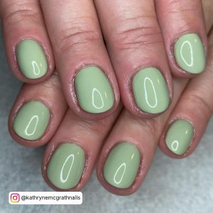Pastel Green Fake Nails