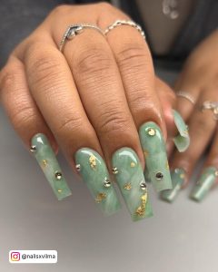 Pastel Light Green Nails