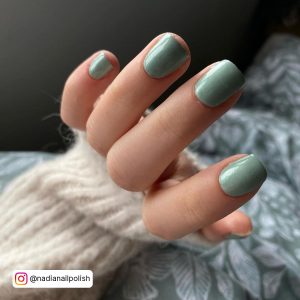 Pretty Green Nails