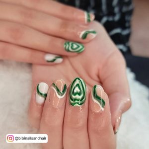 Short Green Nails Design