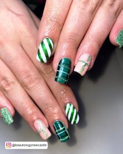 Simple Christmas Nails Green